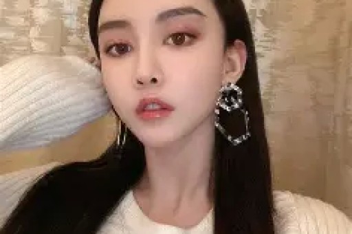 王健林为闪闪铺路黄一鸣太得意暗示爷爷认下孙女网友：撒谎