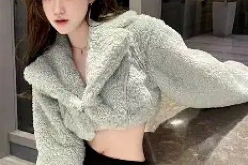 女星超大牌排场惹热议与男助理亲密举动引全网吵翻