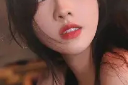 杨紫7月7日外网活动引发争议！网友批评其敏感度不足迪丽热巴受牵连