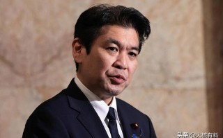 日本教育部长骚扰女记者出轨已婚背后大骂高市却拒绝辞职